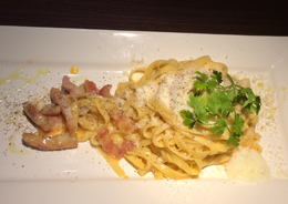 クリームソース パスタ